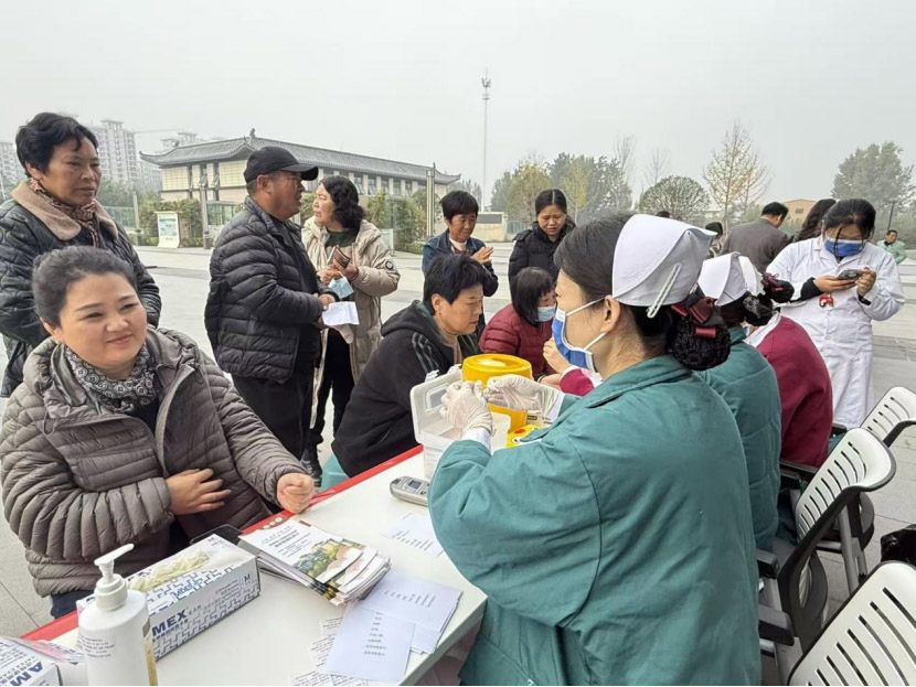 党青联合-爱在重阳-预防卒中宣传活动圆满结束513.jpg